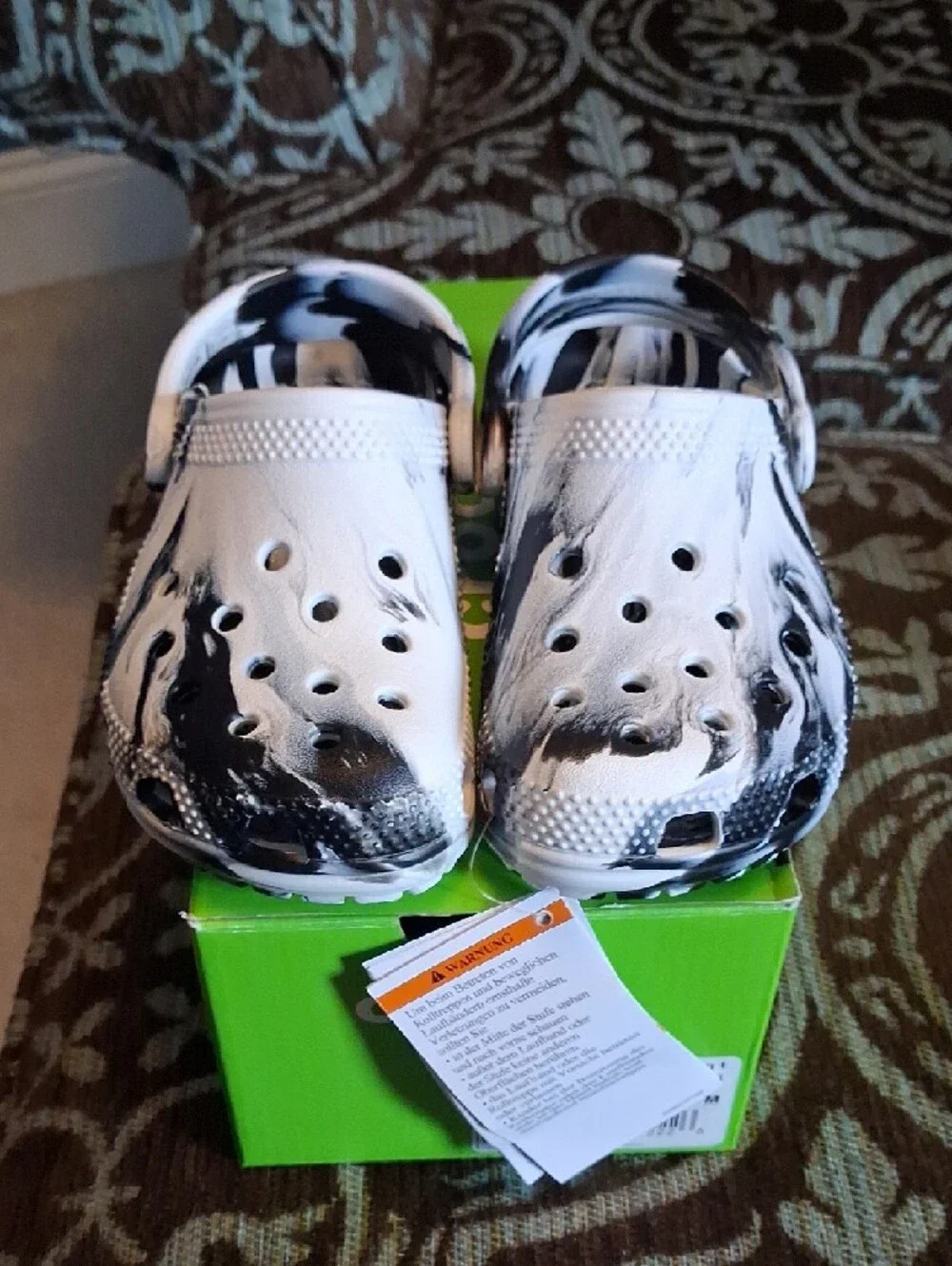 CROCS Toddler 10 Black & White Marbled Clog